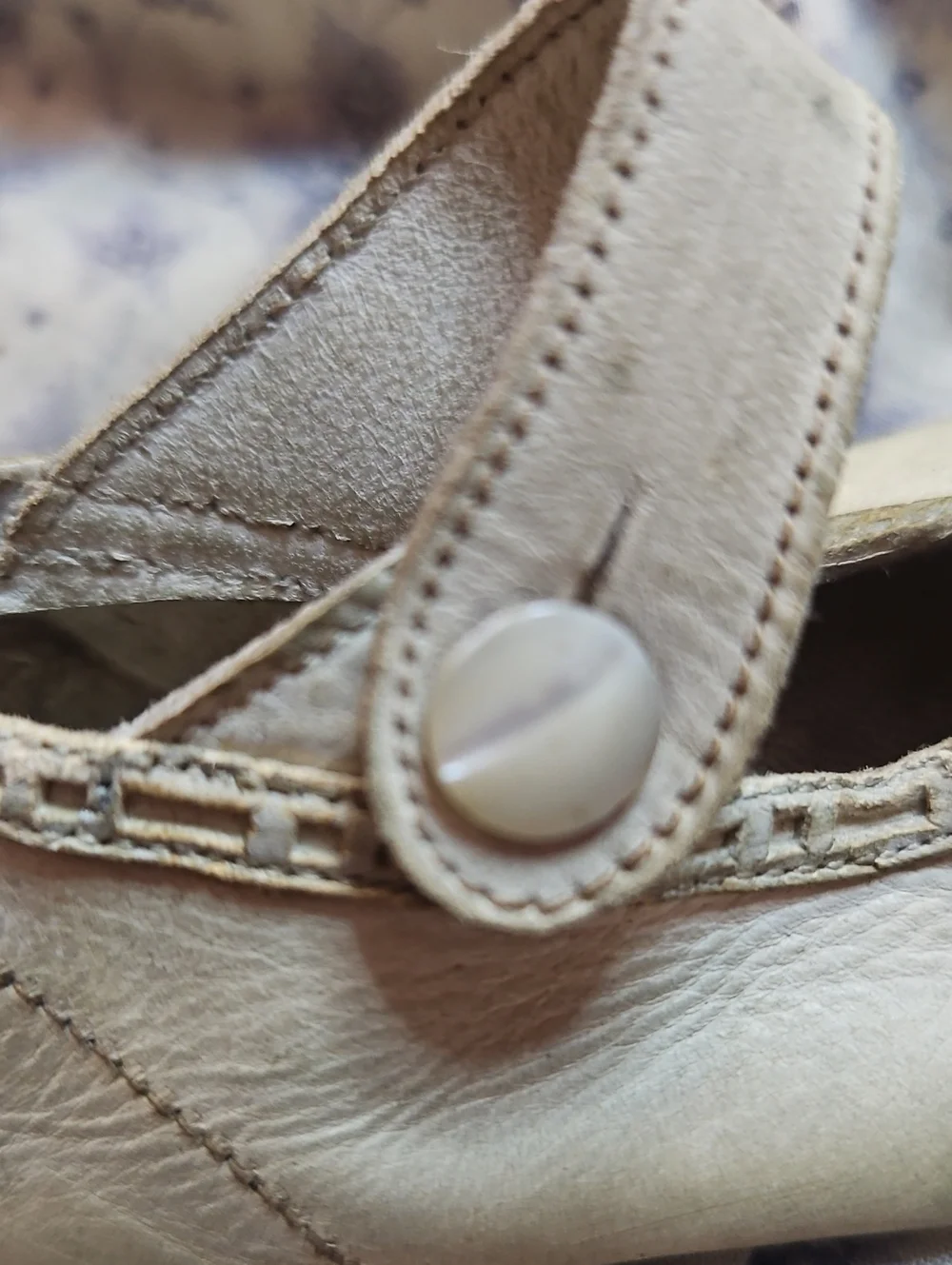 Antique Children's Mary Jane Leather Shoe in Cream